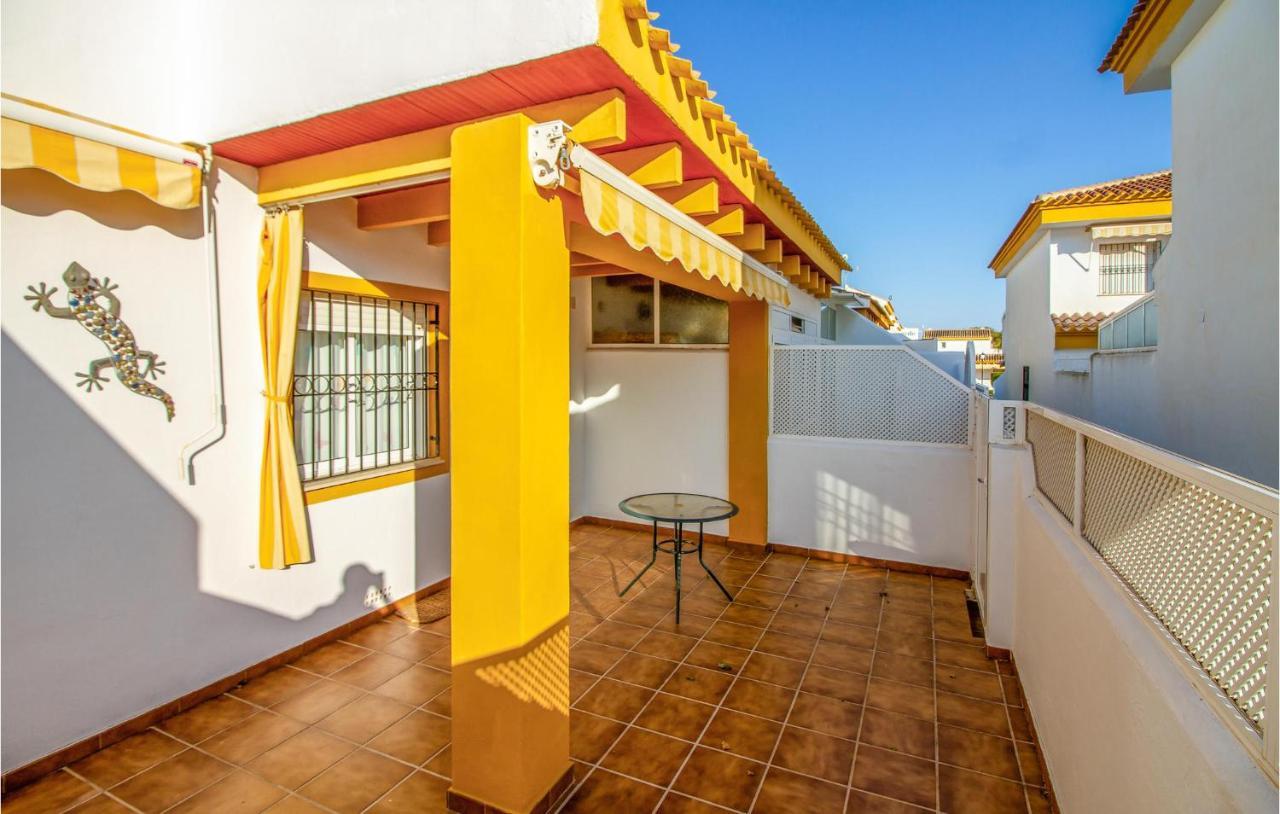 4 Bedroom Cozy Home In Pilar De La Horadada Exterior foto