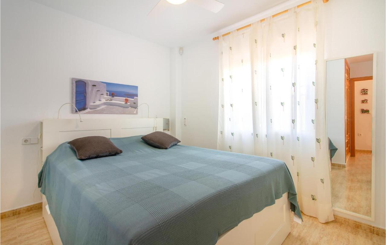 4 Bedroom Cozy Home In Pilar De La Horadada Exterior foto